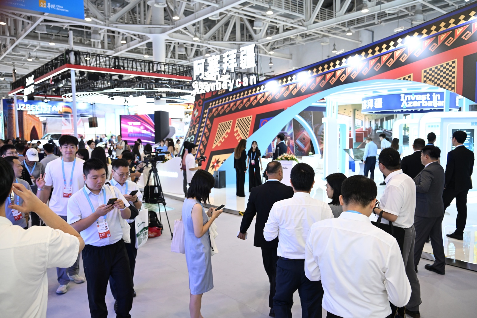 Azerbaijan showcases thriving investment opportunities at China Int’l Trade Fair (PHOTO)
