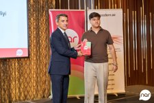 Nar awarded this year’s top-performing university entrants (PHOTO)
