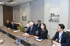 Azerbaijani FM meets with reps of US Certified Trade Mission for Middle Corridor (PHOTO)