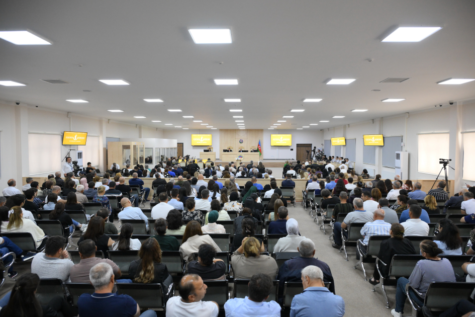 Azerbaijan moves forward with trial of Armenians accused of war crimes (PHOTO)