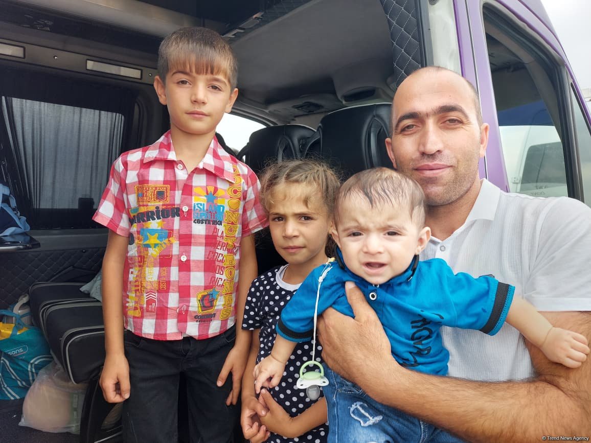 Another wave of ex-IDPs departs for Vangli village in Azerbaijan’s Aghdara (PHOTO)