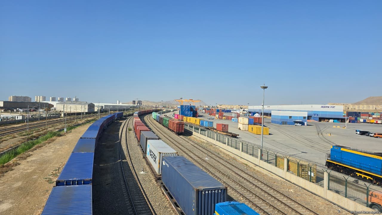 Azerbaijan's Baku rolls out hailing ceremony for next train passing via TITR (PHOTO)