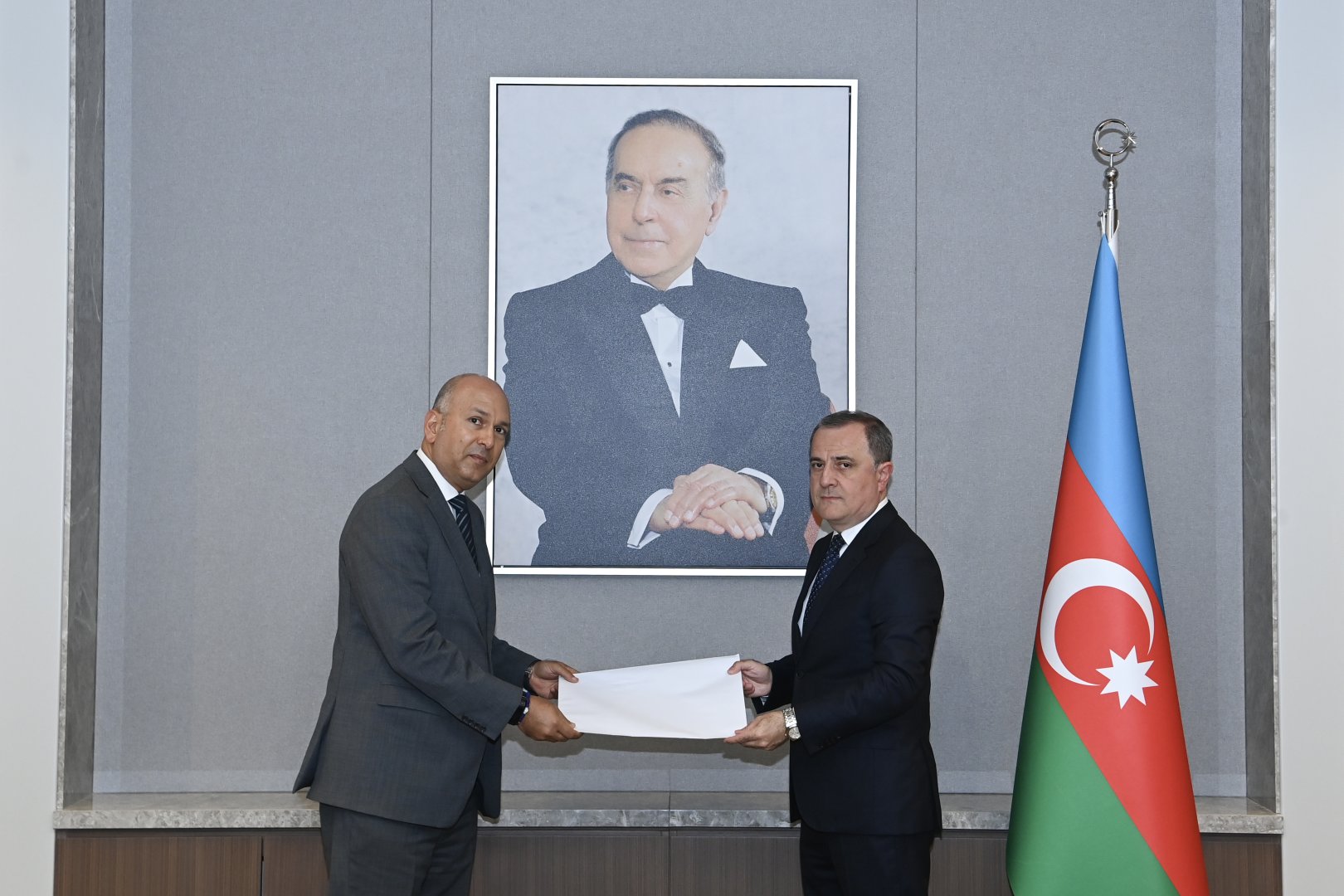 Azerbaijani FM hosts newly appointed Egyptian ambassador for key talks (PHOTO)