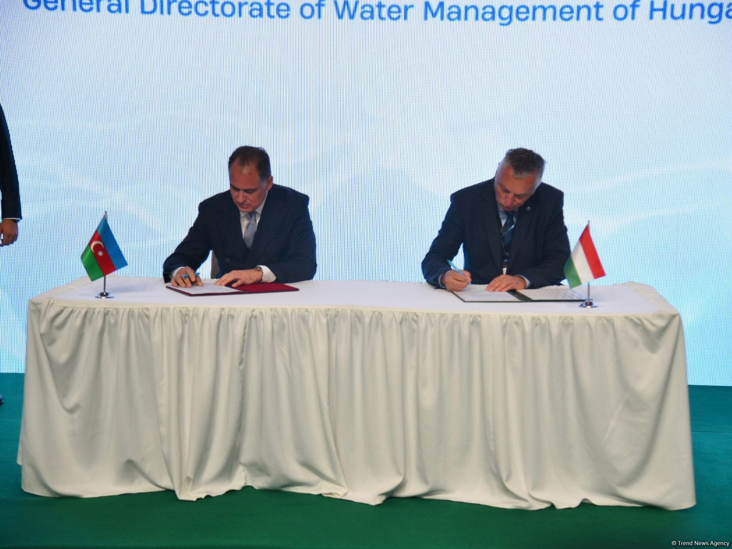 Azerbaijan's ADSEA, Hungary’s General Directorate of Water Management ink MoU (PHOTO)