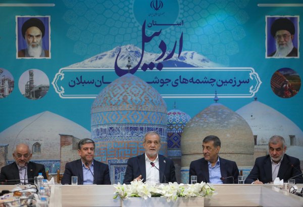 President Pezeshkian pushes for new era beyond crude oil in Iran’s economy