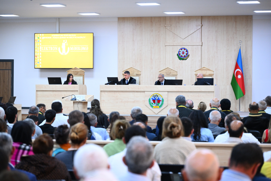 Azerbaijani court pushes ahead with trial of Armenians accused of grave war crimes (PHOTO)