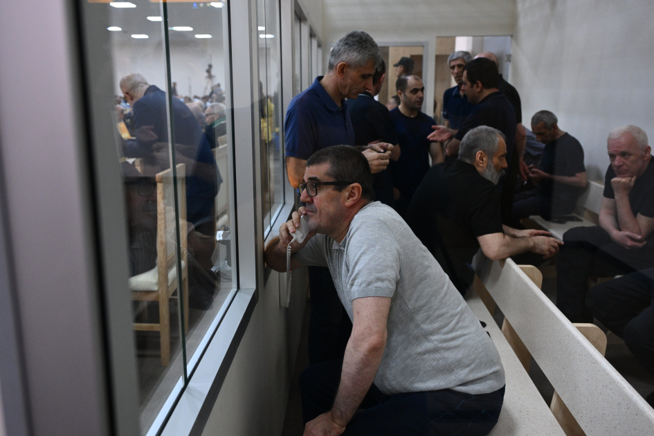 Azerbaijani court pushes ahead with trial of Armenians accused of grave war crimes (PHOTO)