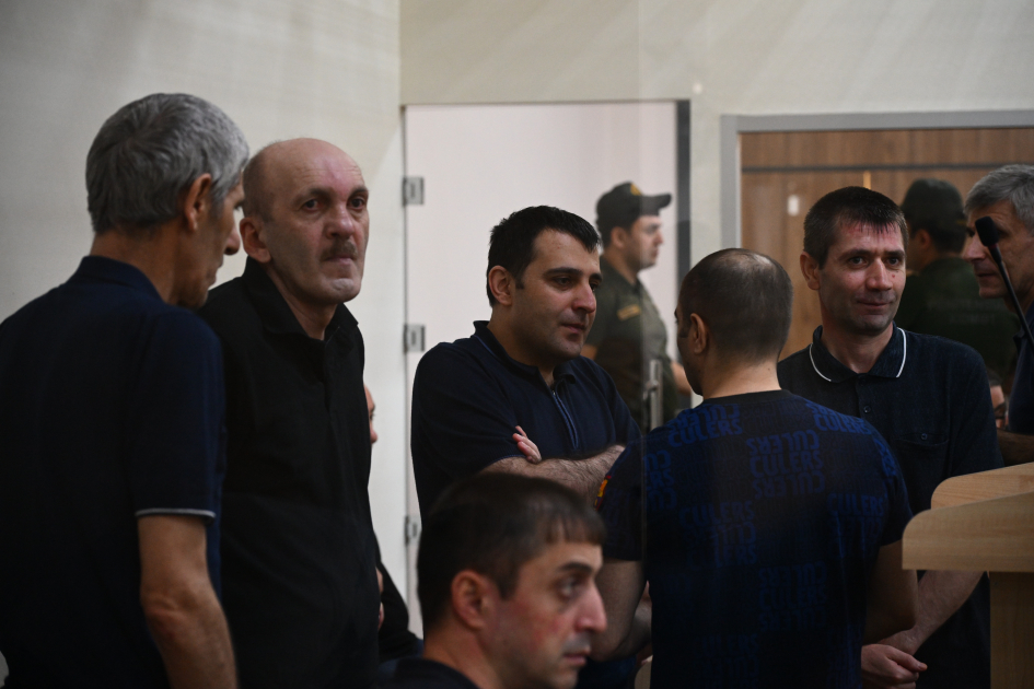 Azerbaijani court pushes ahead with trial of Armenians accused of grave war crimes (PHOTO)