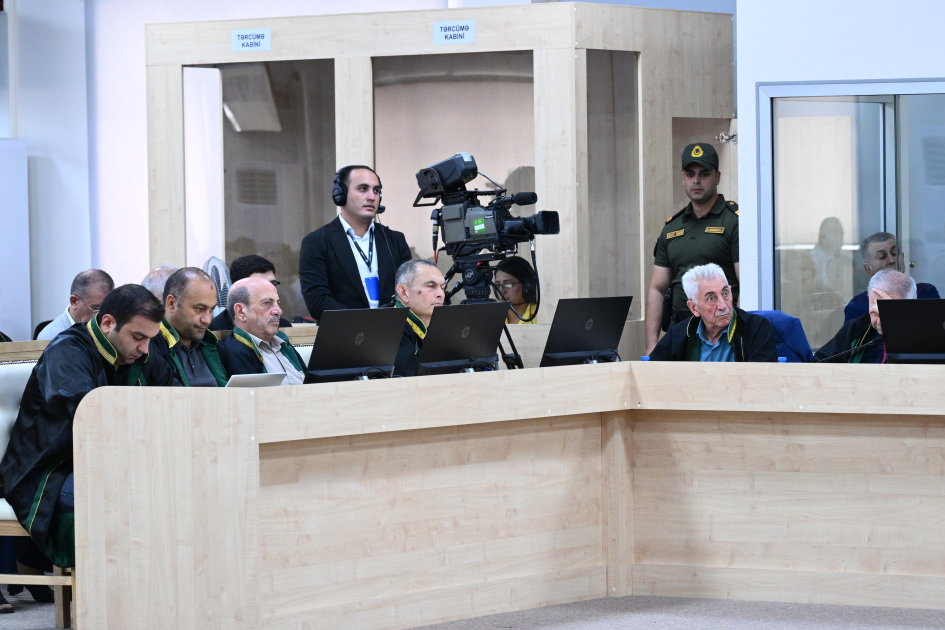 Azerbaijani court pushes ahead with trial of Armenians accused of grave war crimes (PHOTO)