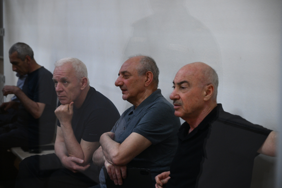 Azerbaijani court pushes ahead with trial of Armenians accused of grave war crimes (PHOTO)