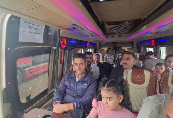 First group of ex-IDPs set off to native Seyidbeyli village in Azerbaijan's Khojaly (PHOTO)