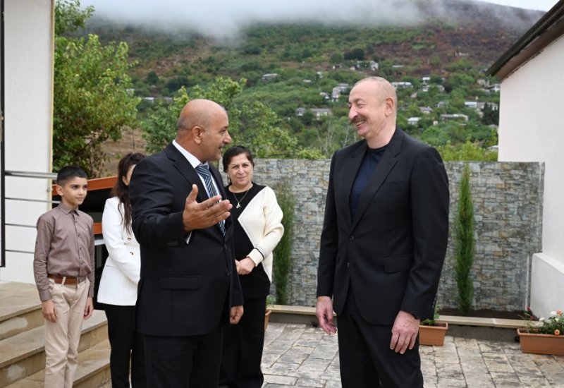 President Ilham Aliyev visites Sos village in Khojavand district (PHOTO/VIDEO)