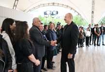 President Ilham Aliyev meets with residents of Girmizi Bazar, Hadrut settlements, and Sos village (PHOTO)