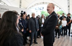 President Ilham Aliyev meets with residents of Girmizi Bazar, Hadrut settlements, and Sos village (PHOTO)