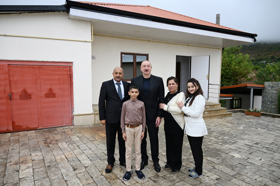 President Ilham Aliyev visites Sos village in Khojavand district (PHOTO)