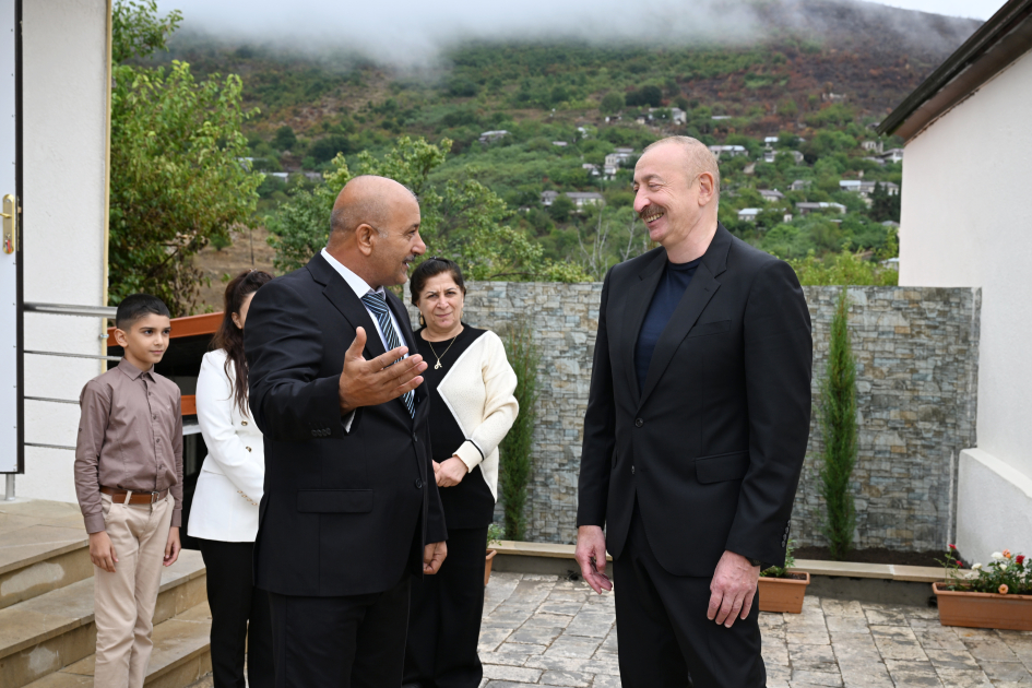 President Ilham Aliyev visites Sos village in Khojavand district (PHOTO)