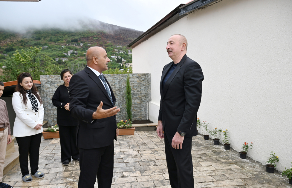President Ilham Aliyev visites Sos village in Khojavand district (PHOTO)