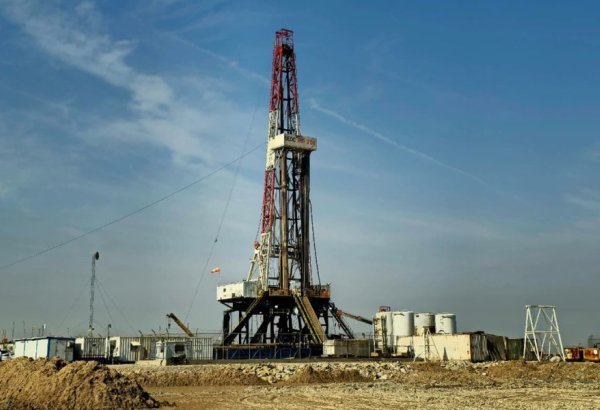 Iran increases production levels at oil field linked to Iraq