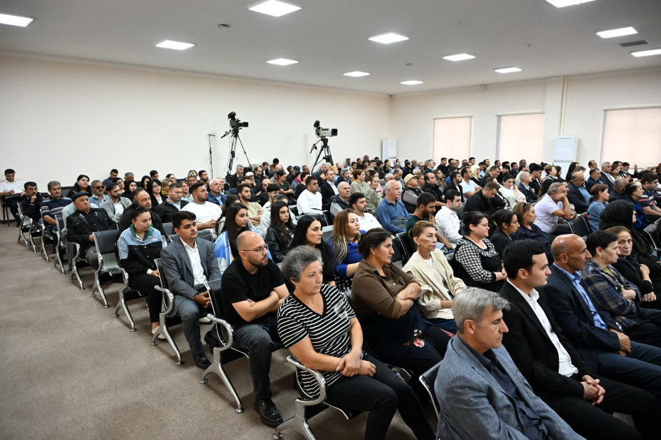 Court views papers on numerous crimes committed against Azerbaijanis in 1988-1992 (PHOTO)