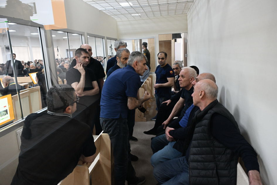 Court views papers on numerous crimes committed against Azerbaijanis in 1988-1992 (PHOTO)