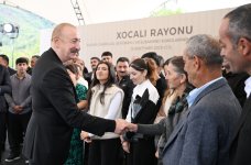 President Ilham Aliyev meets residents of Badara, Dashbulag, Seyidbeyli, and Shushakand villages of Khojaly (PHOTO)
