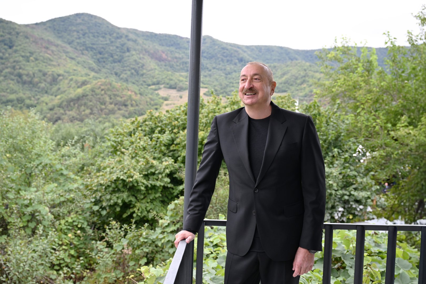 President Ilham Aliyev visits Badara village in Khojaly district (PHOTO)