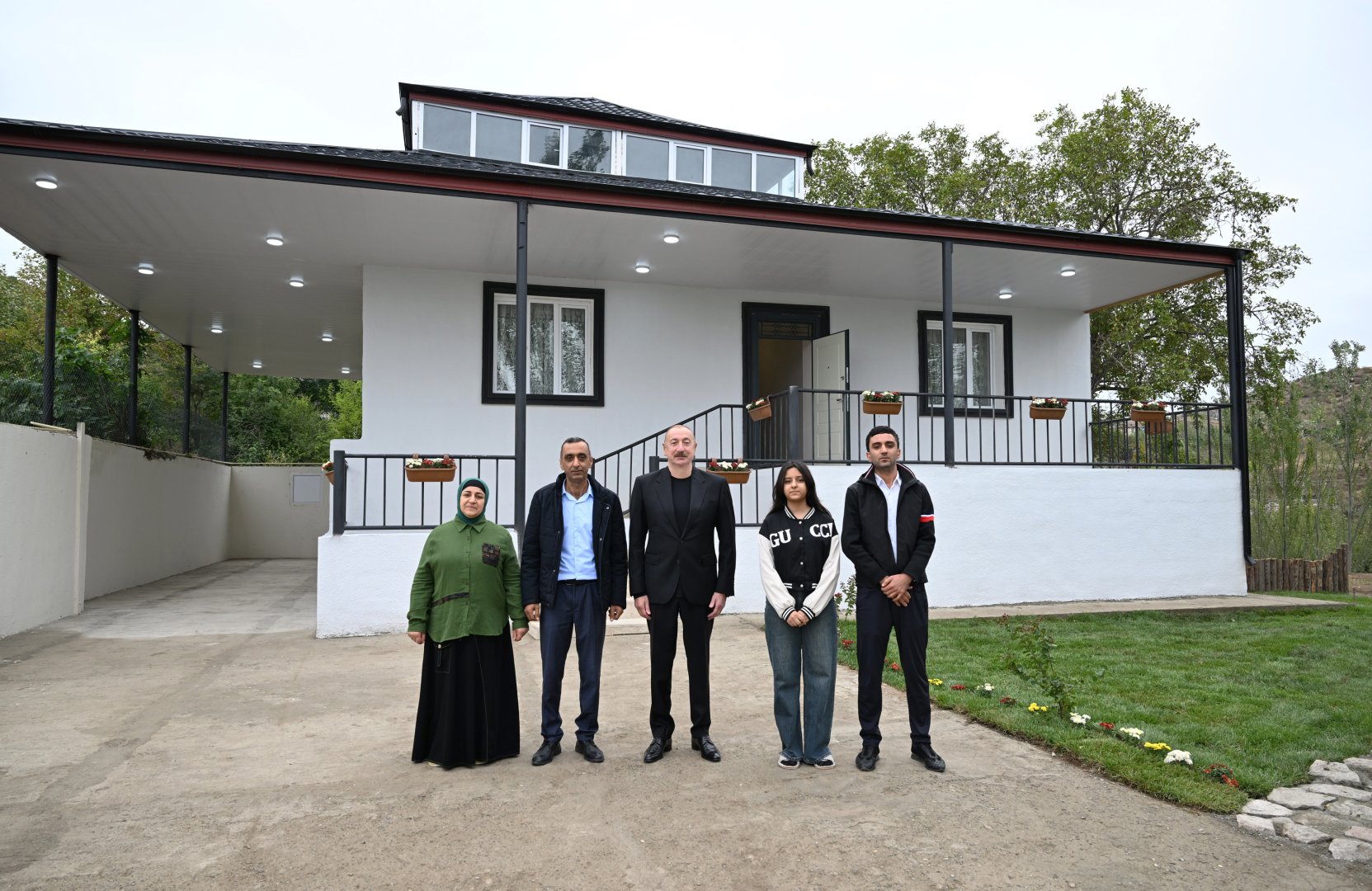 President Ilham Aliyev visits Dashbulag village in Khojaly district (PHOTO)