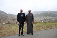 President Ilham Aliyev, UAE President pose for photo against background of Dashalti village in Shusha district (PHOTO)
