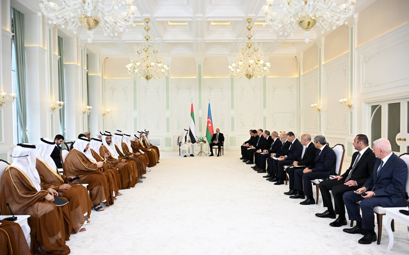 President Ilham Aliyev, UAE President hold expanded meeting, exchange signed documents (PHOTO)