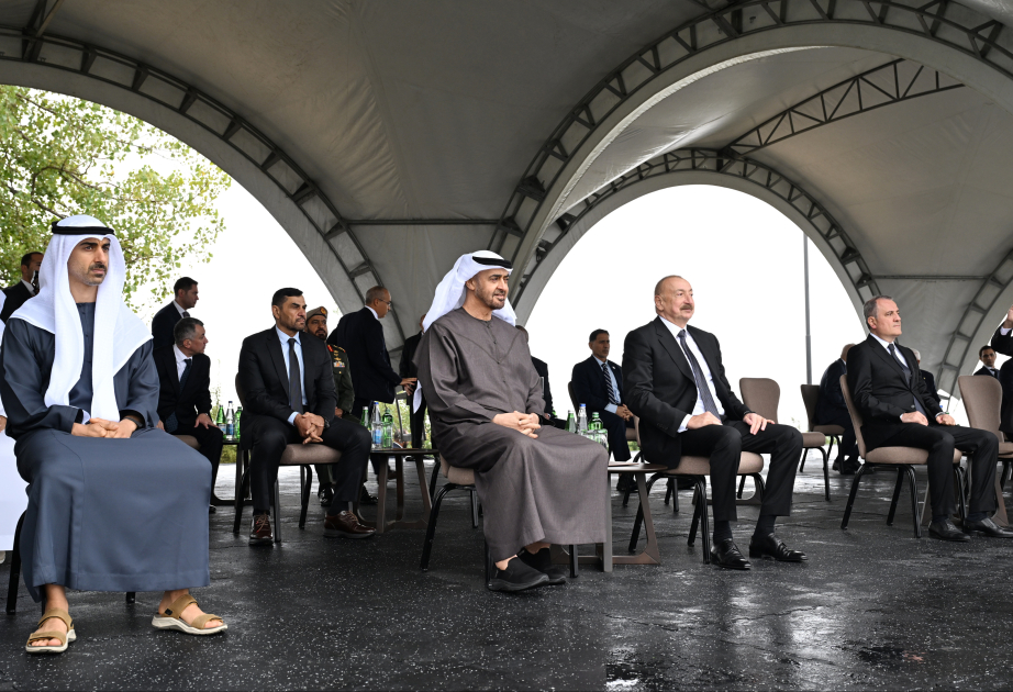 President Ilham Aliyev, UAE President watch Karabakh horses show at Jidir Duzu (PHOTO)