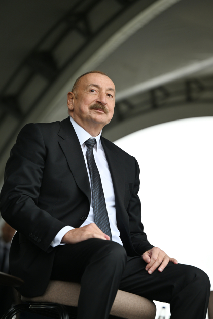 President Ilham Aliyev, UAE President watch Karabakh horses show at Jidir Duzu (PHOTO)
