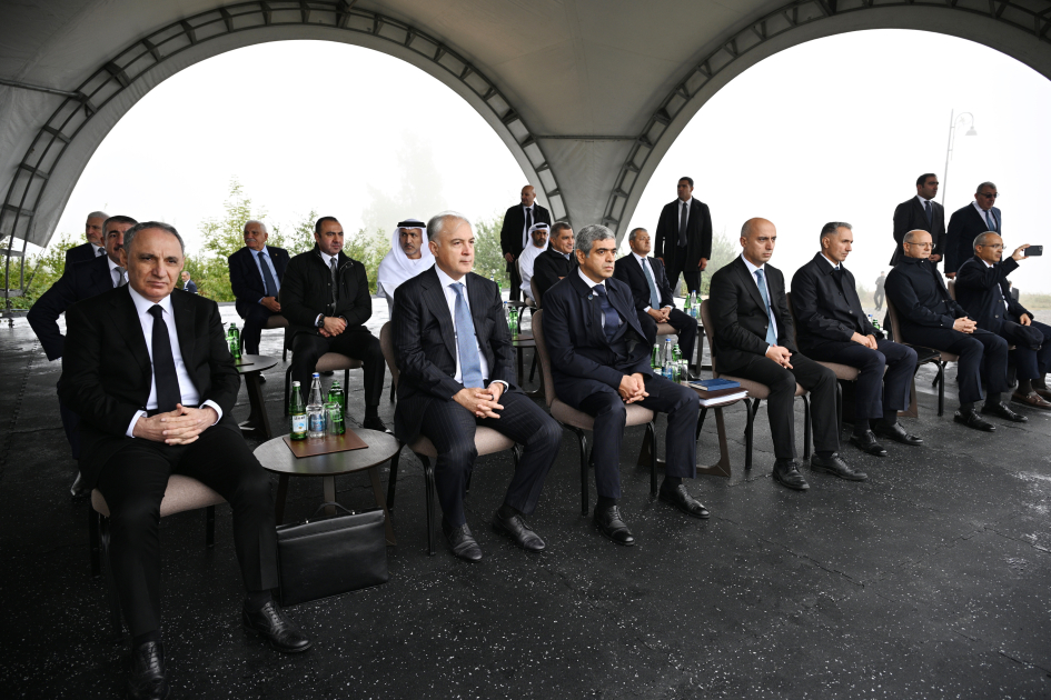 President Ilham Aliyev, UAE President watch Karabakh horses show at Jidir Duzu (PHOTO)
