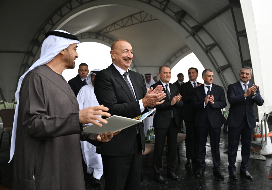 President Ilham Aliyev, UAE President watch Karabakh horses show at Jidir Duzu (PHOTO)