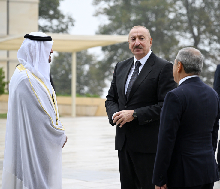 President Ilham Aliyev, UAE President view bullet-riddled monuments of prominent Azerbaijani figures in Shusha (PHOTO)
