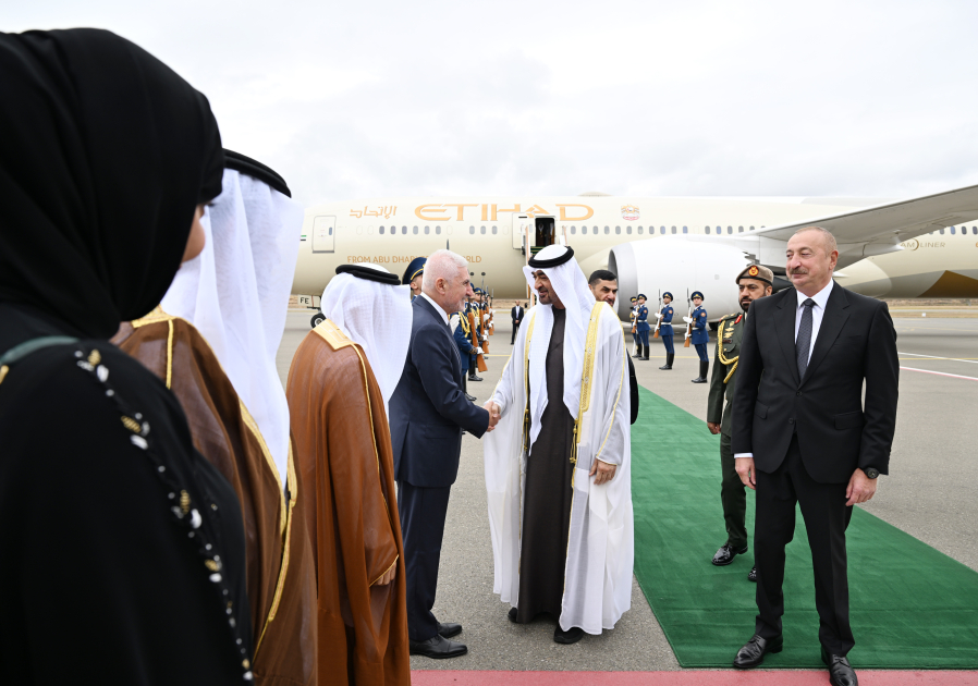 President of UAE arrives on official visit to Azerbaijan (PHOTO)