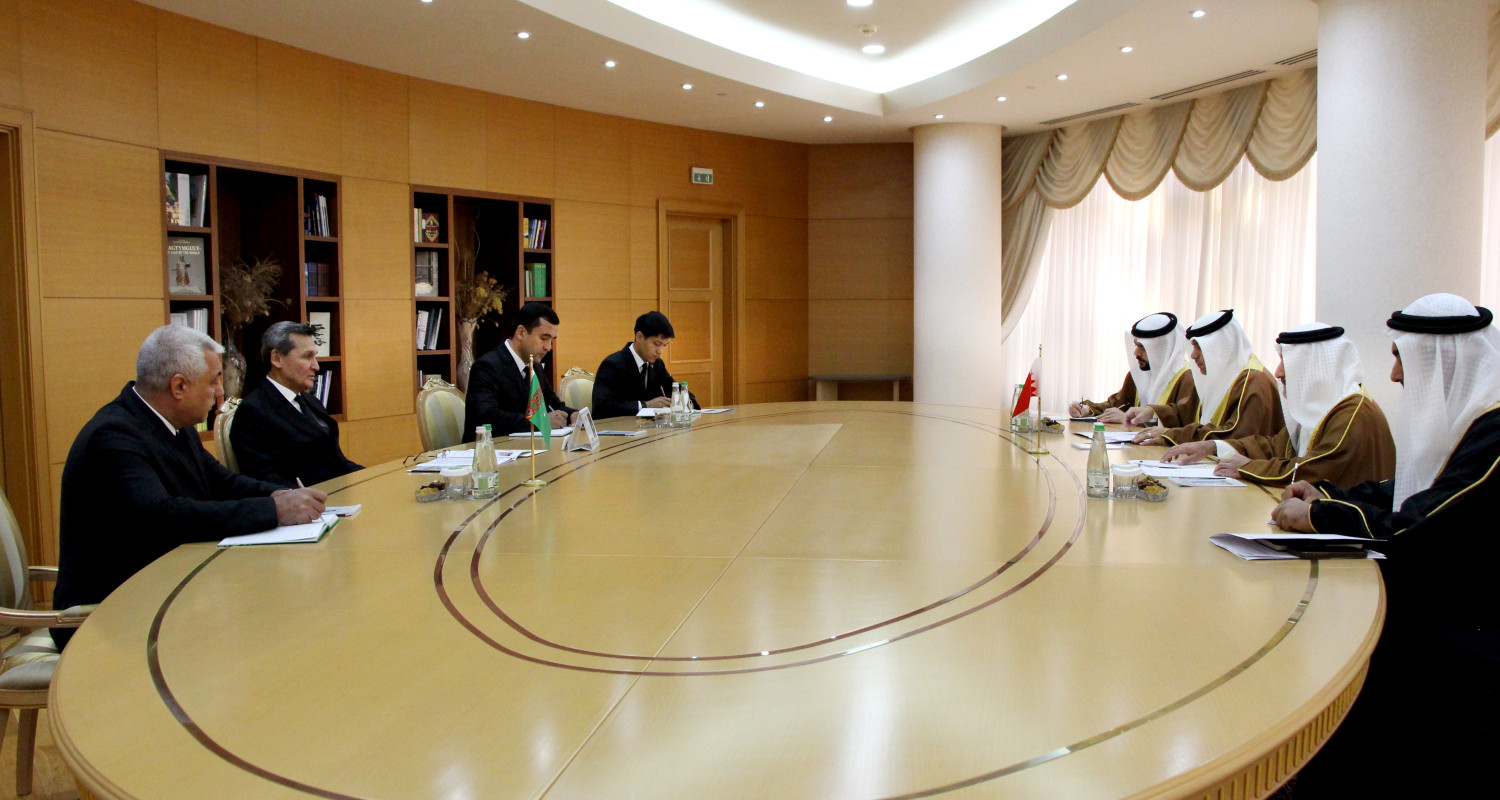 Turkmen FM meets Bahraini Deputy FM to expand areas of co-op