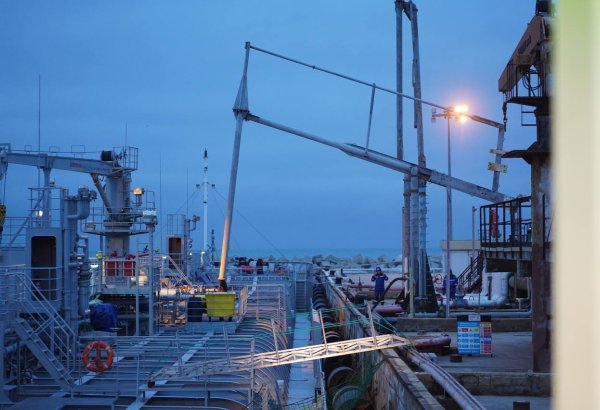 Kazakhstan edges up crude oil exports in January-August 2025