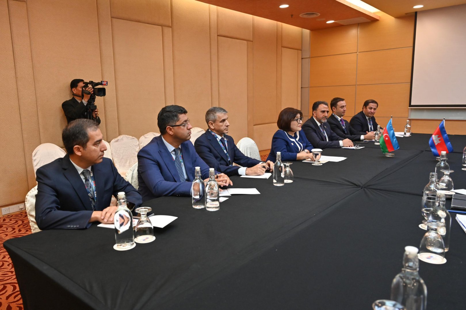 Azerbaijani Parliament Speaker meets with Cambodian counterpart (PHOTO)