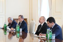 President Ilham Aliyev receives European Commissioner for Enlargement (PHOTO)