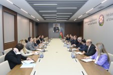 Azerbaijani FM meets with EU Commissioner for Enlargement (PHOTO)