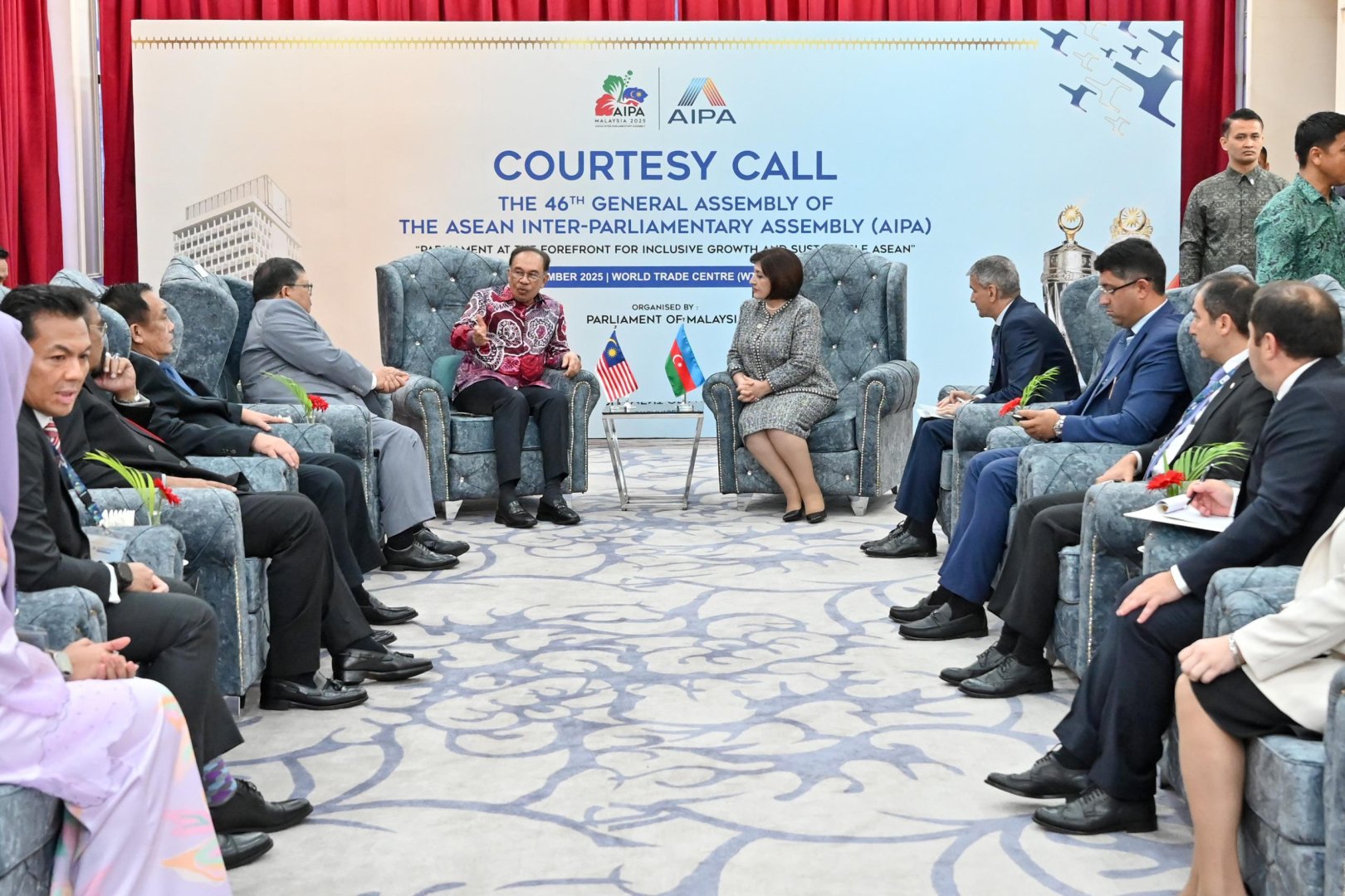 Azerbaijani Parliament Speaker meets with Malaysian PM (PHOTO)
