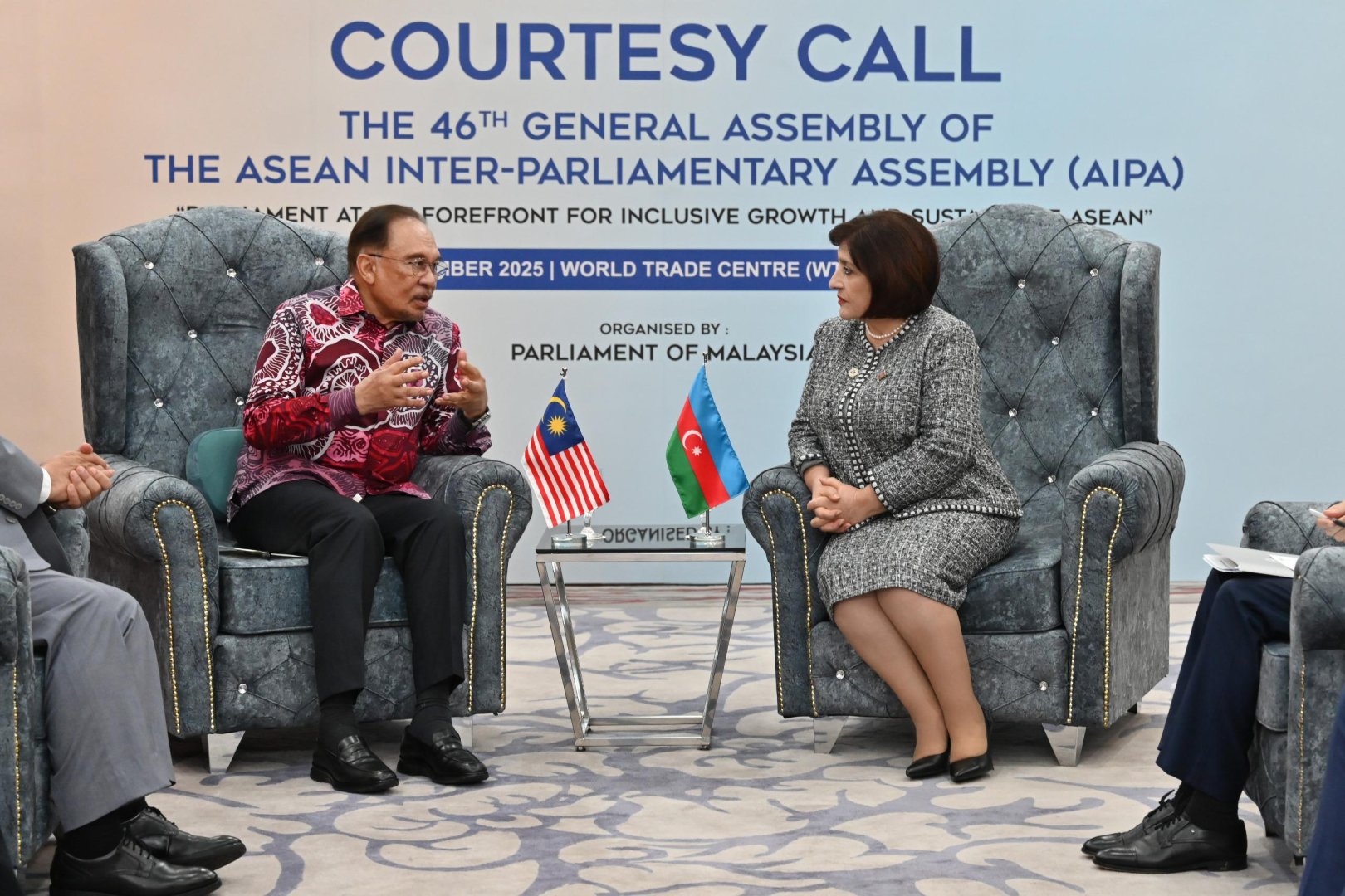 Azerbaijani Parliament Speaker meets with Malaysian PM (PHOTO)