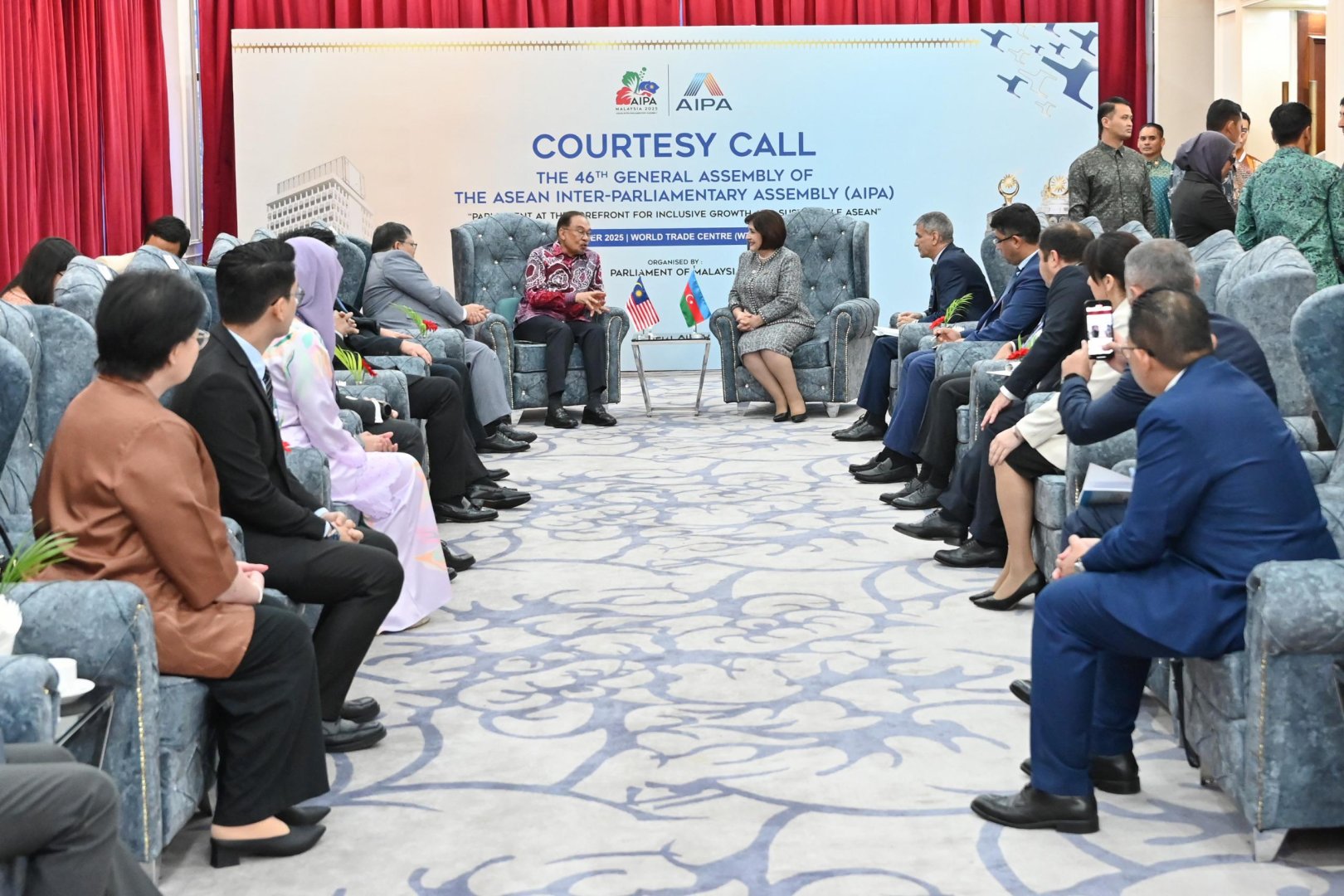 Azerbaijani Parliament Speaker meets with Malaysian PM (PHOTO)