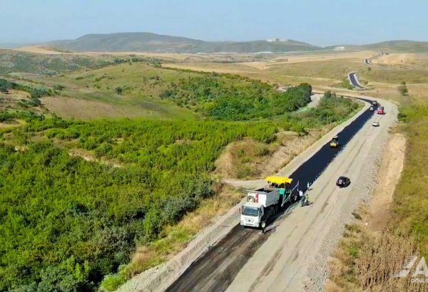 Azerbaijan keeps laying Sugovushan-Sarsang reservoir, Gozlukorpu-Kalbajar road (PHOTO/VIDEO)