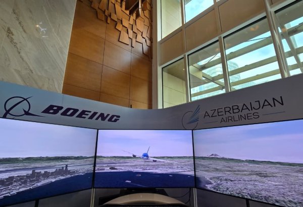 Azerbaijan’s Baku showcases 'Boeing 787 Dreamliner' simulator presentation (PHOTO)