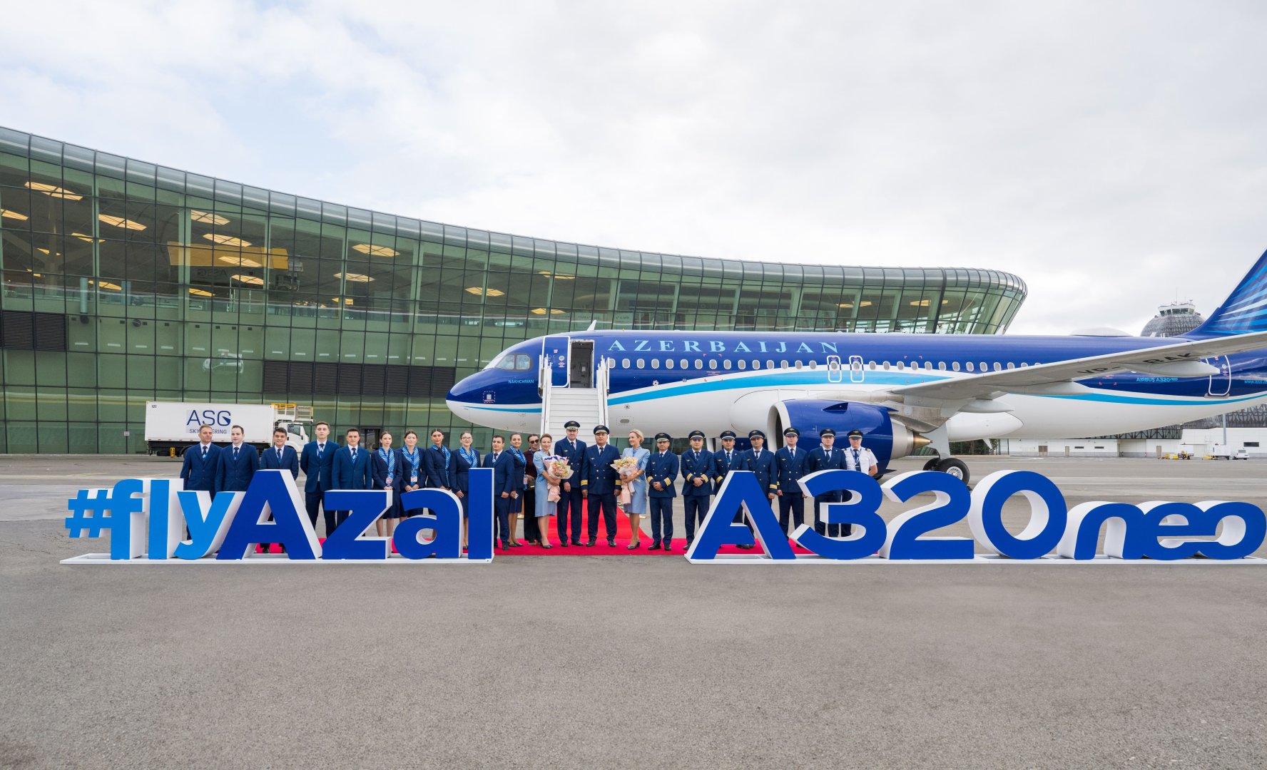 AZAL adds a new Airbus A320neo to its fleet (PHOTO)
