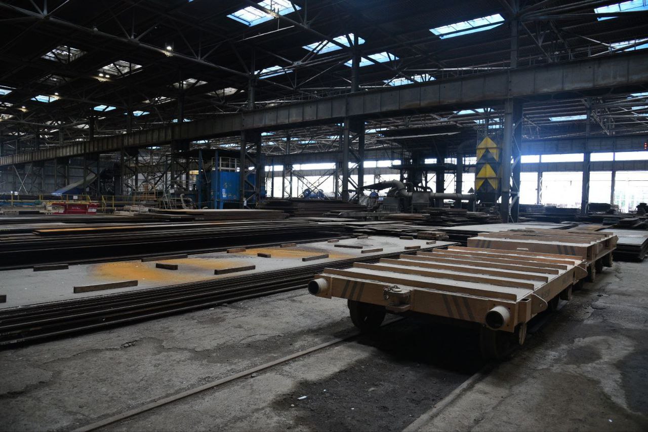Journey to Depths of Caspian Sea: Human factor behind offshore oil platforms (PHOTO)