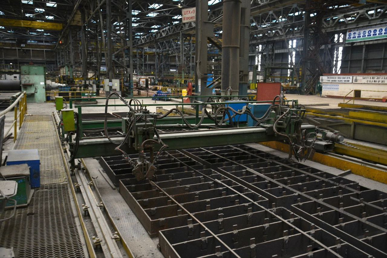 Journey to Depths of Caspian Sea: Human factor behind offshore oil platforms (PHOTO)