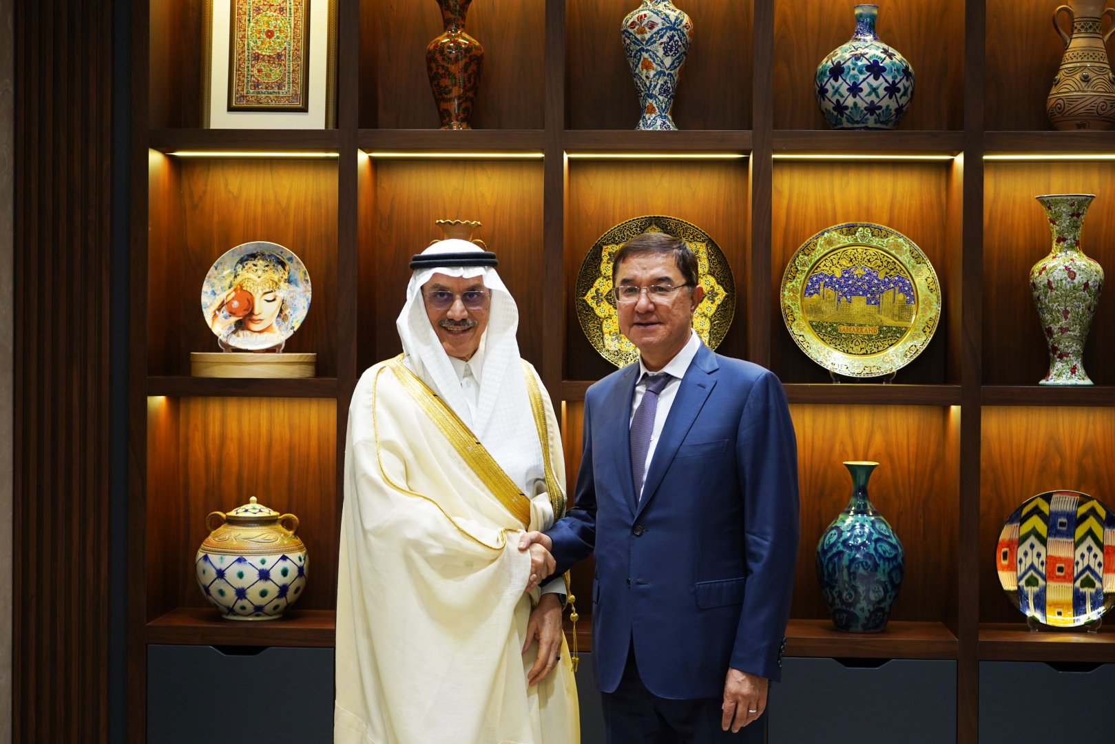 Uzbekistan, IsDB discuss expanding partnership in key sectors