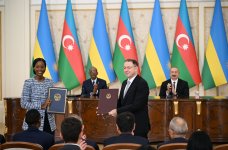 President Ilham Aliyev and Rwandan President exchange signed documents, make press statements (PHOTO)